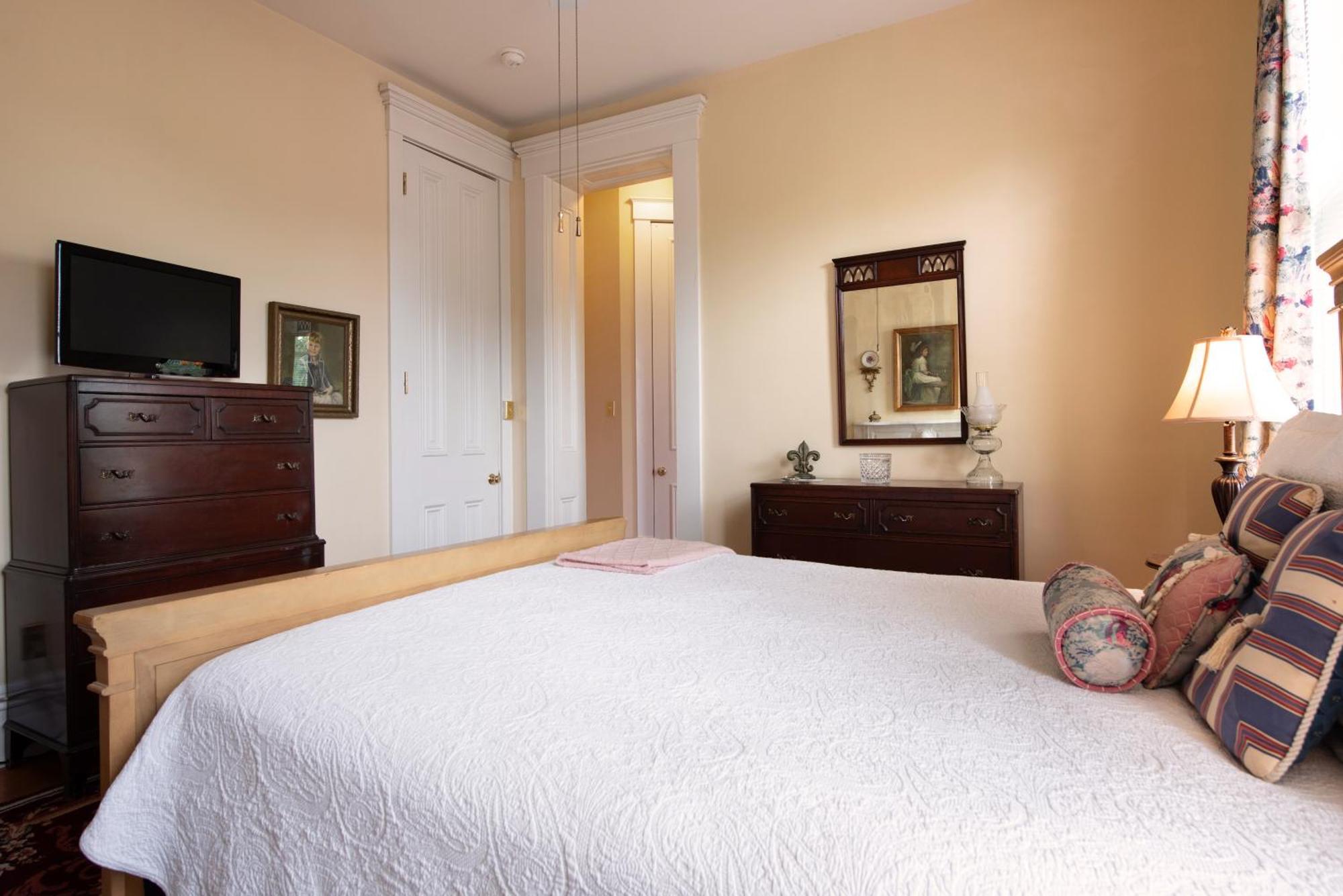 Dupont Mansion Bed & Breakfast Louisville Bilik gambar