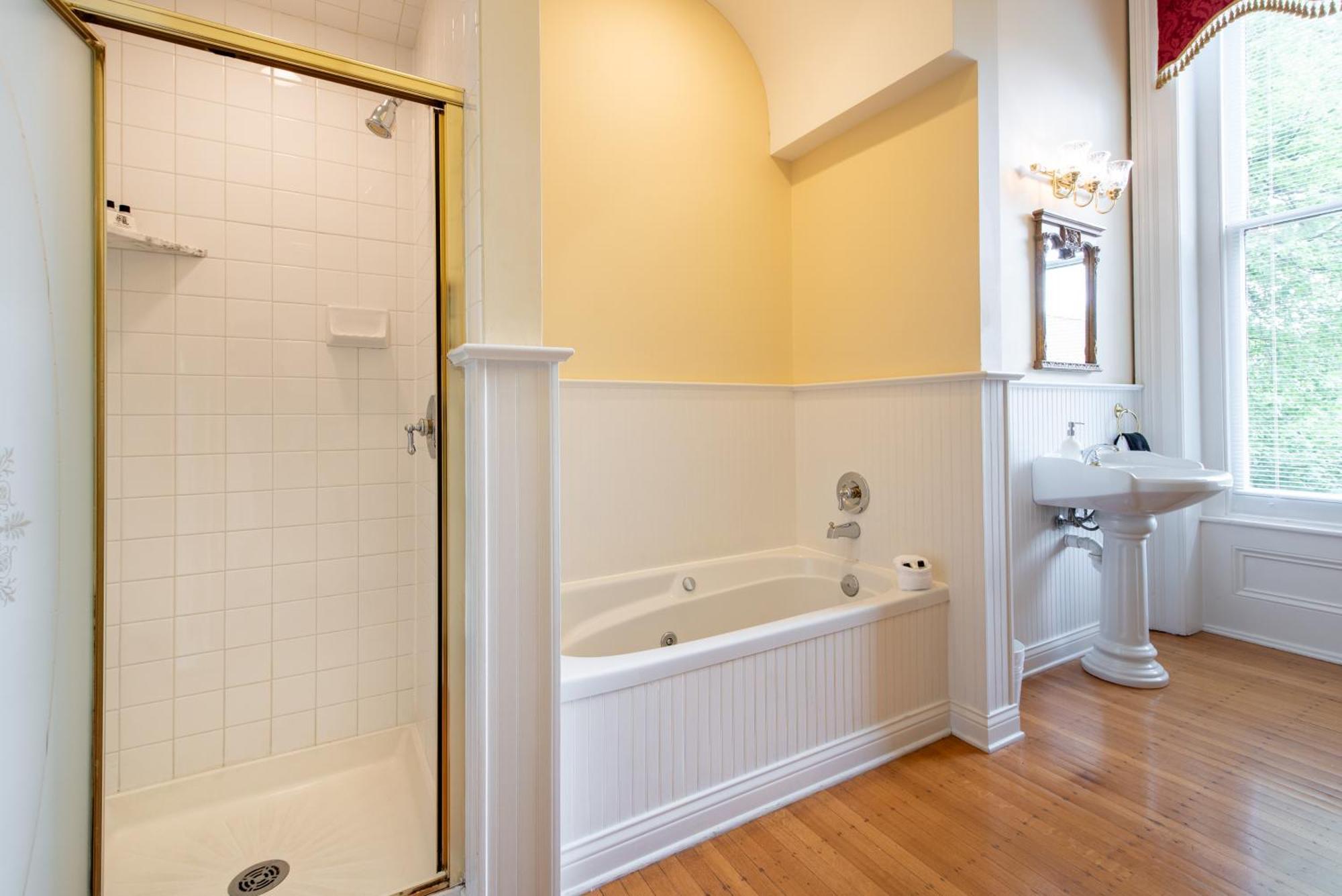 Dupont Mansion Bed & Breakfast Louisville Bilik gambar