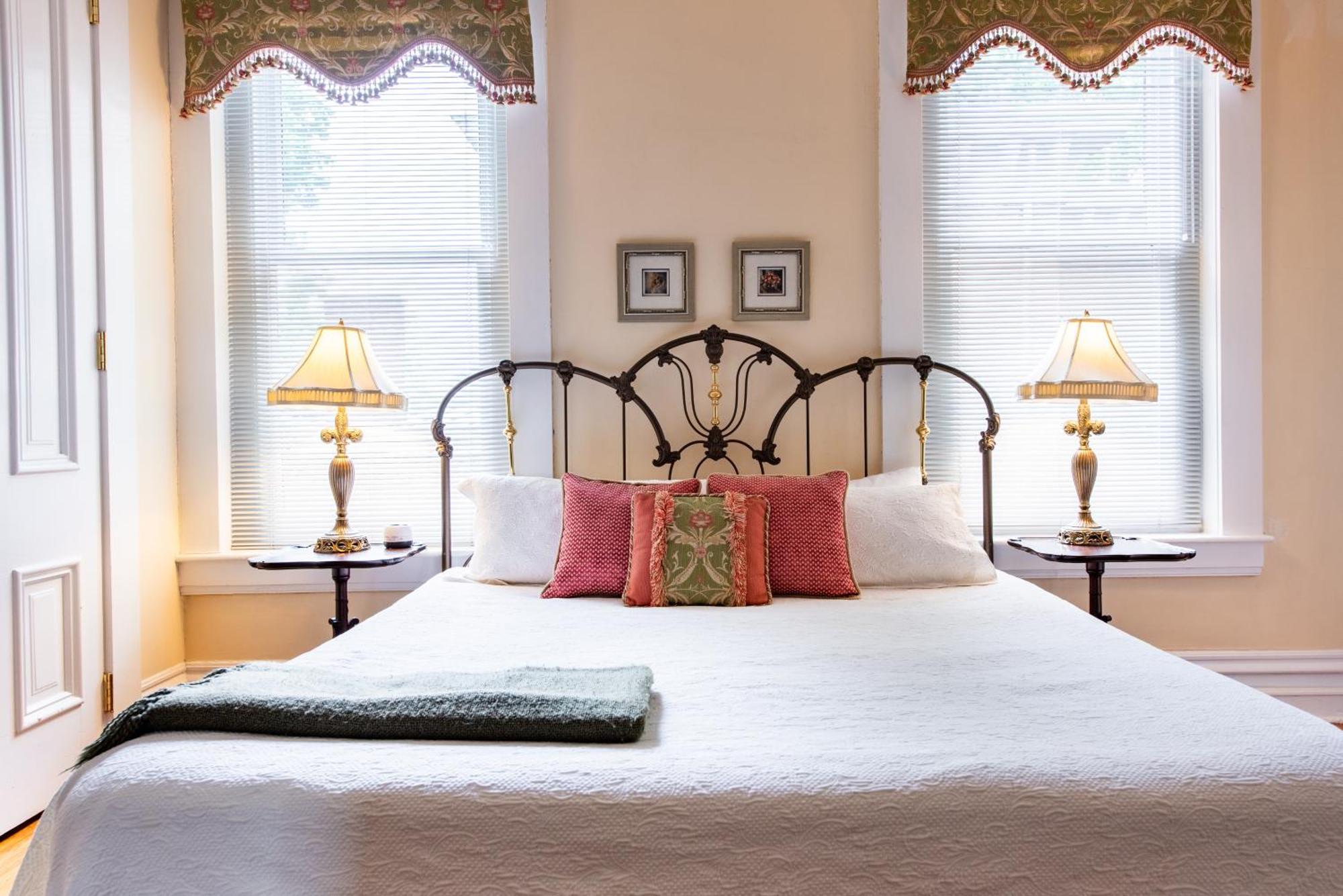 Dupont Mansion Bed & Breakfast Louisville Bilik gambar