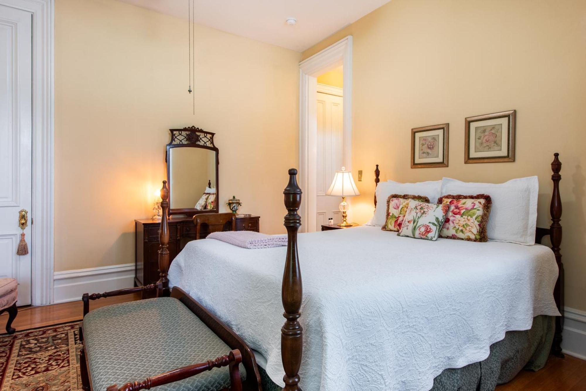 Dupont Mansion Bed & Breakfast Louisville Bilik gambar