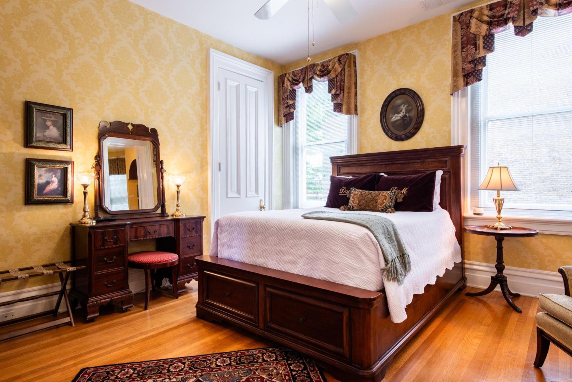 Dupont Mansion Bed & Breakfast Louisville Bilik gambar