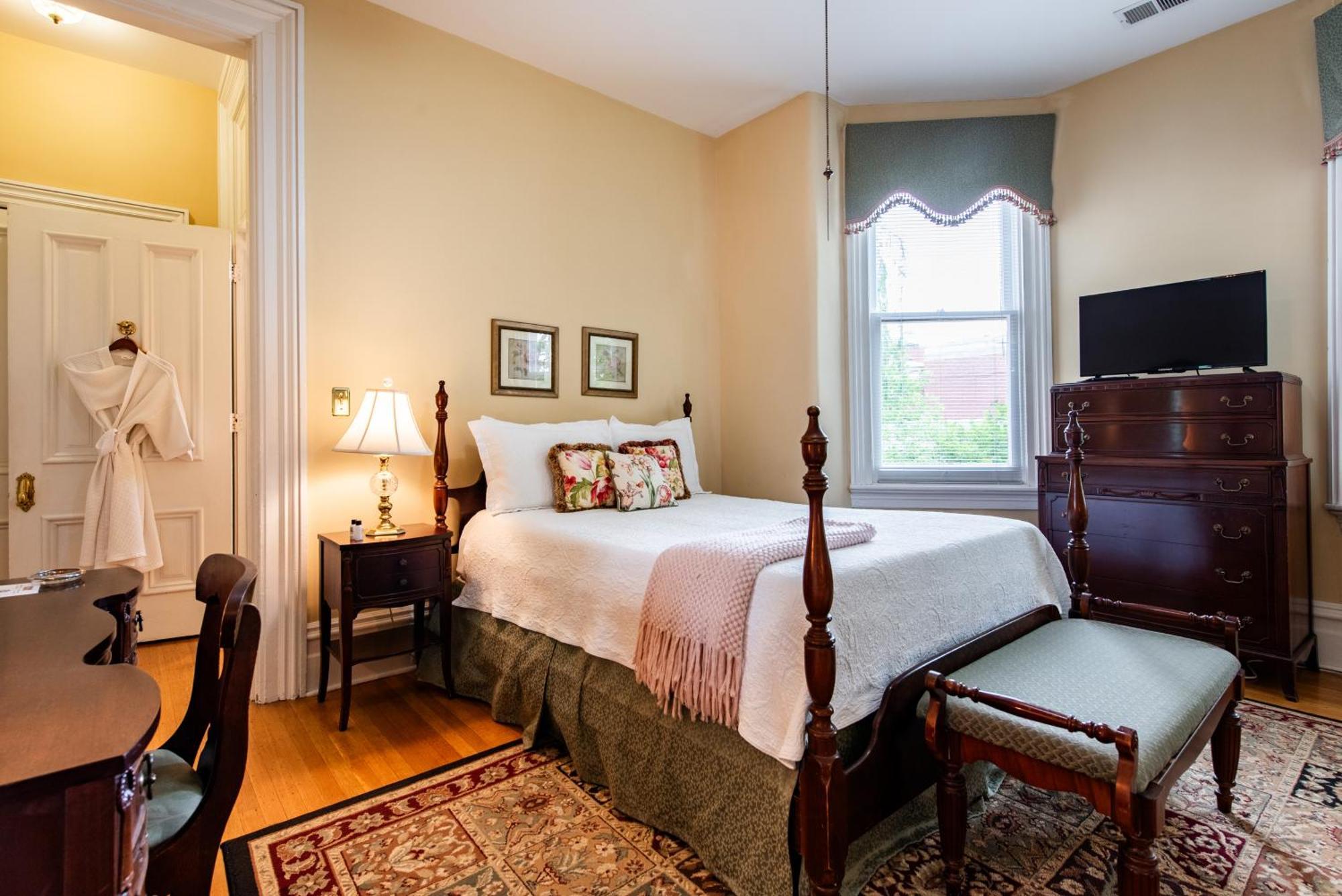 Dupont Mansion Bed & Breakfast Louisville Bilik gambar