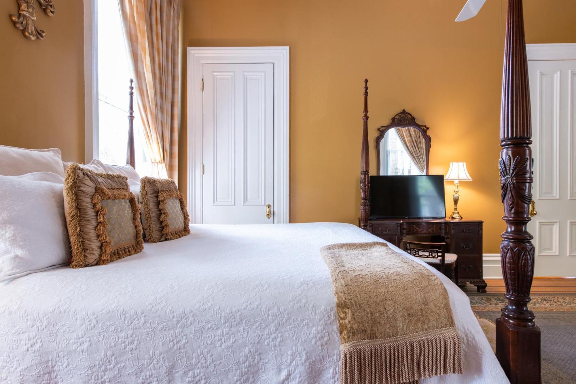 Dupont Mansion Bed & Breakfast Louisville Bilik gambar